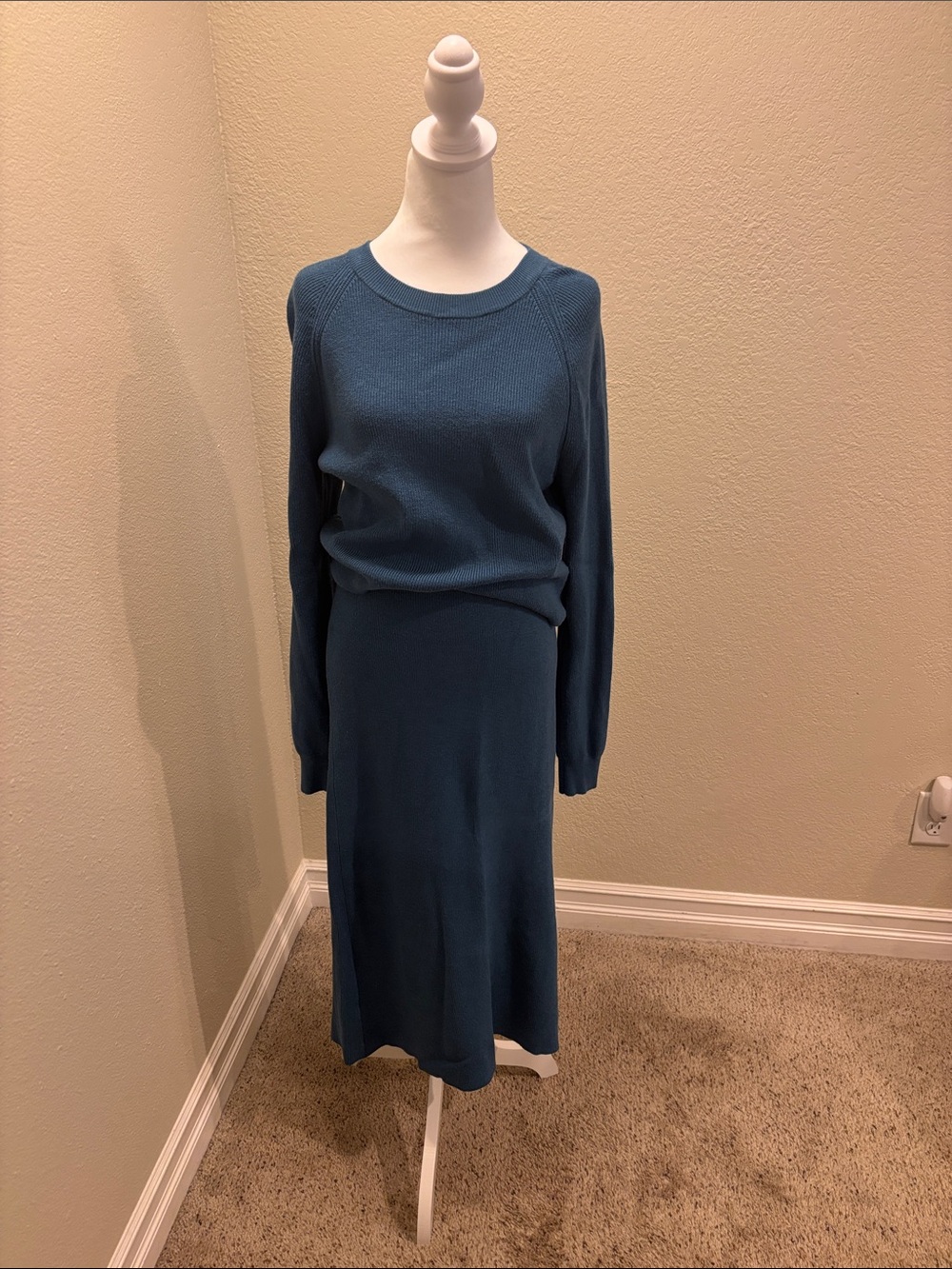 Ann Taylor Teal Long Sleeve Knit Sweater and Skirt